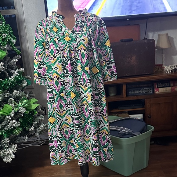 SHEIN Dresses & Skirts - SHEIN Green and Pink Patterned Midi Dress